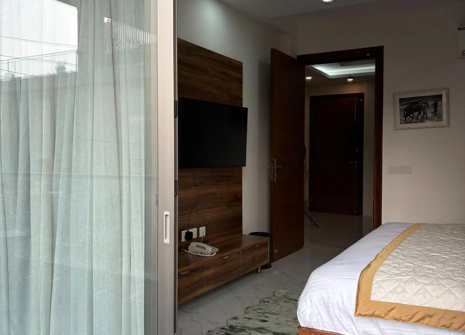 Ξενοδοχείο Escape Stays And Serviced Apartments Γκουργκάον