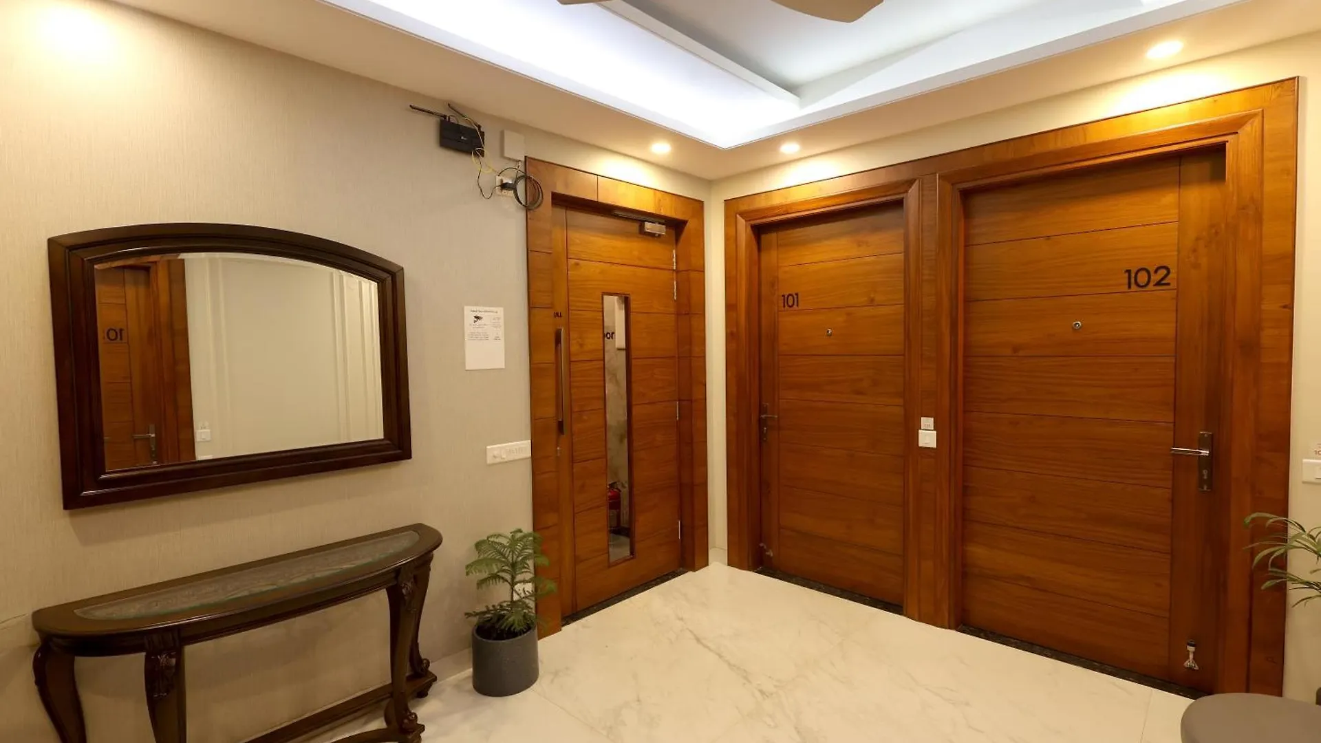 Escape Stays And Serviced Apartments Γκουργκάον Ινδία