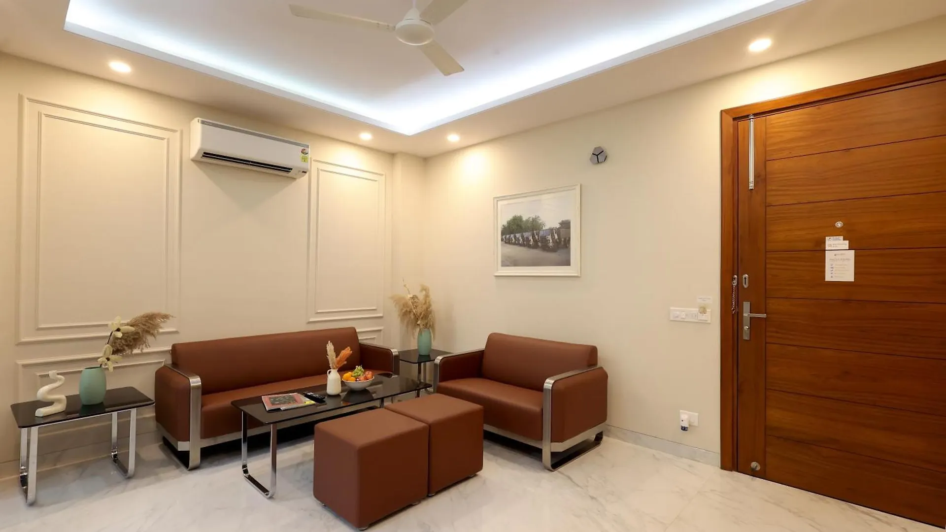 Escape Stays And Serviced Apartments Γκουργκάον