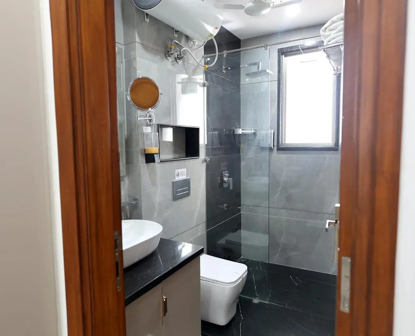 Escape Stays And Serviced Apartments Γκουργκάον