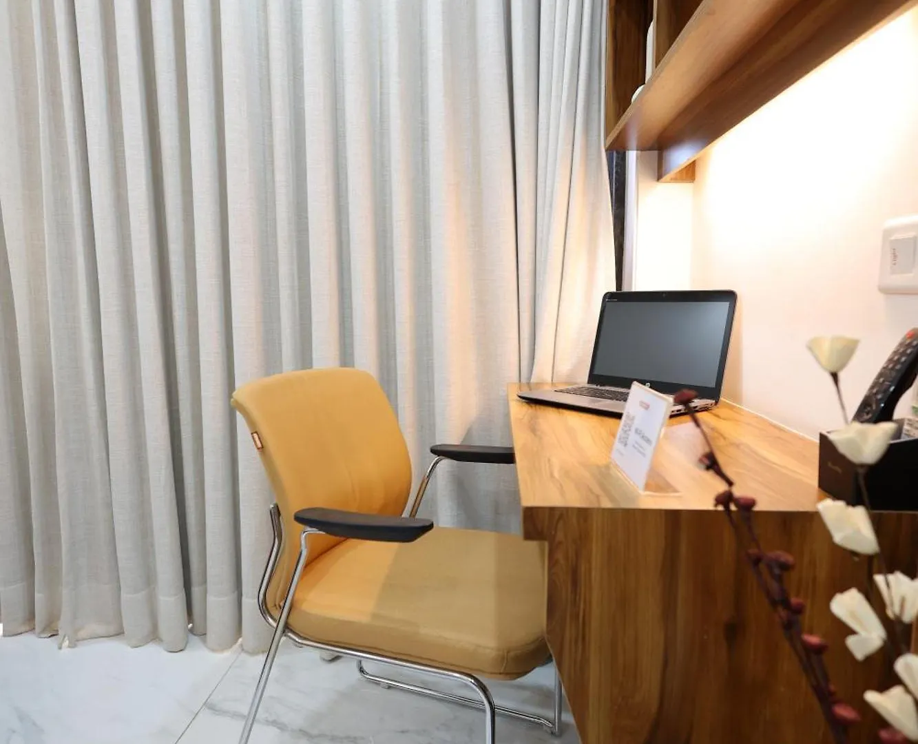 Escape Stays And Serviced Apartments Γκουργκάον 4*,