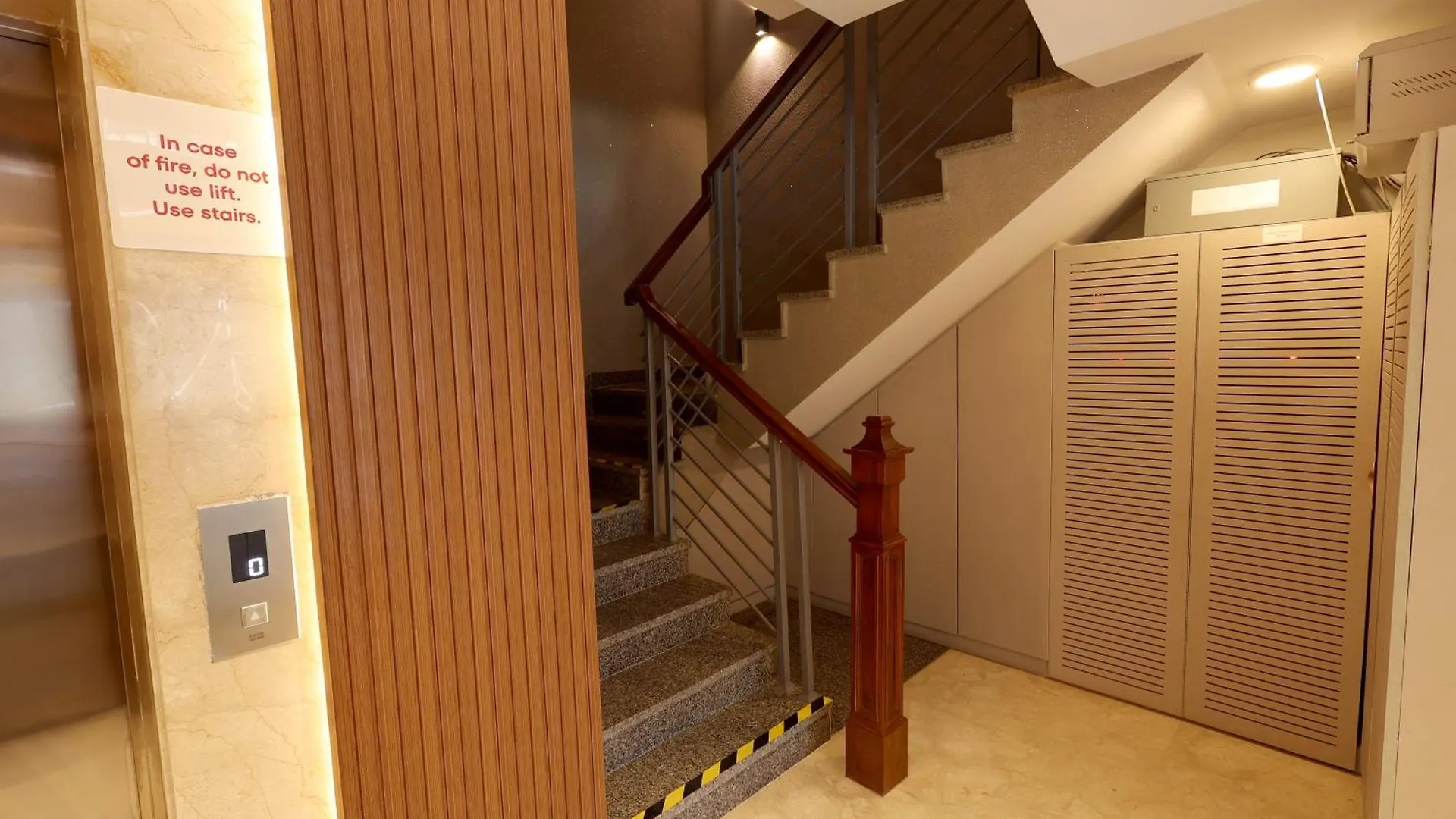 Ξενοδοχείο Escape Stays And Serviced Apartments Γκουργκάον